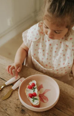 Discount Bib För Bebisar Petit River Rose Nappflaskor & Hakklappar