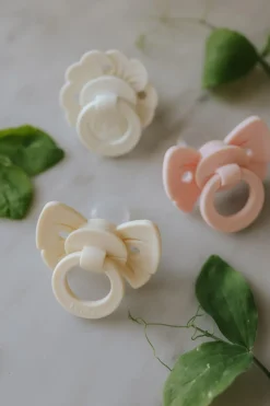 Discount Binky Bloom Napp Vanilla White Nappar & Napphållare