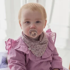 Discount Liberty Eloise Bandana Haklapp Ivory Nappflaskor & Hakklappar