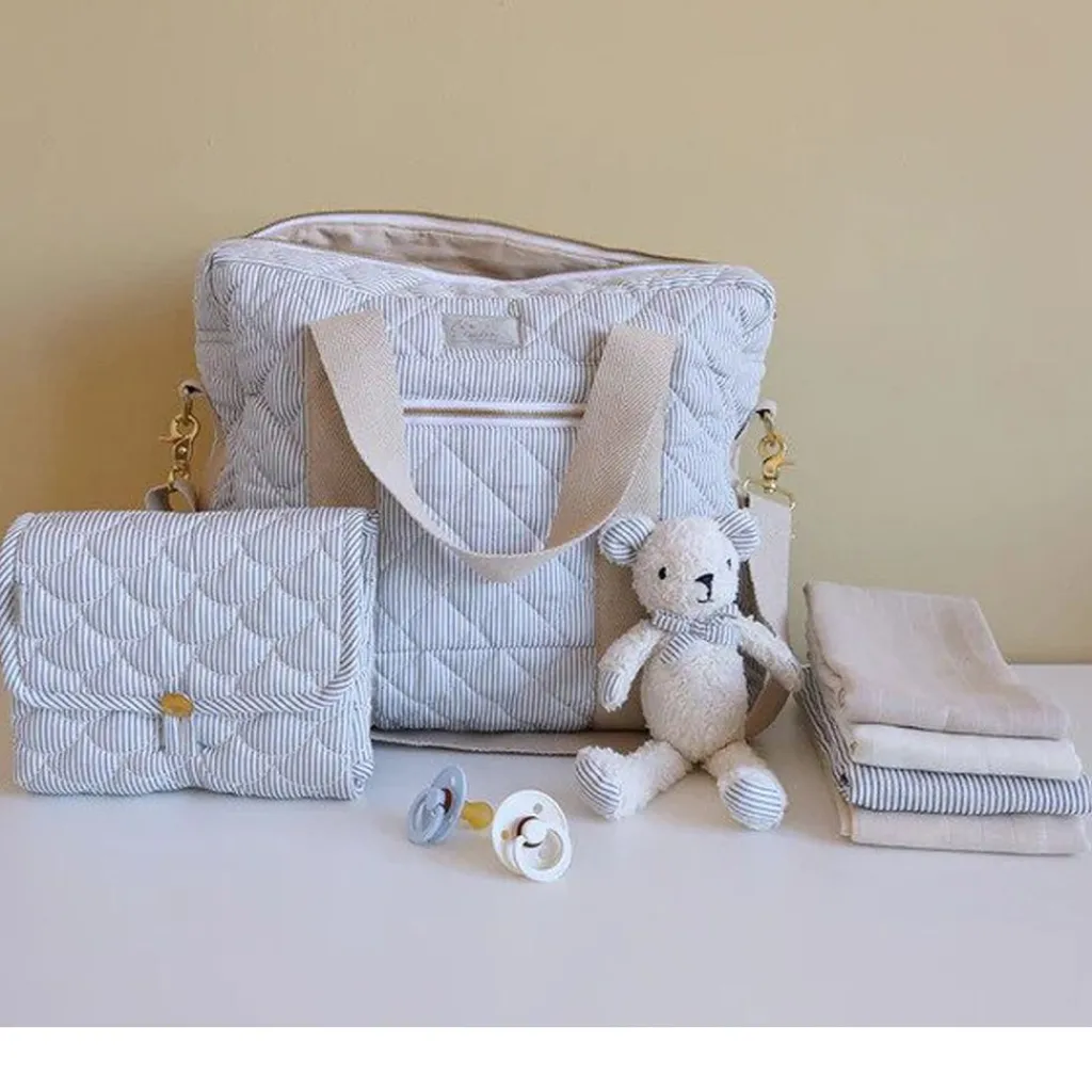 Best Randig Quiltad Skötmatta Classic Stripes Blue Praline Baby Sköta