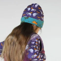 Clearance Reversible beanie with badger, fox and Fall leaves Loganberry Barn Accessoarer
