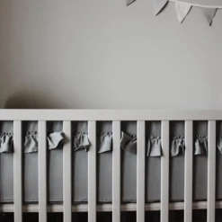 Outlet Spjälskydd Säng Mood Volang Light Grey Baby Sova