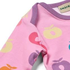 Outlet Ulm Long-Sleeved Baby Body with Apples Pink lilac Barn Bodys & Bodysuits
